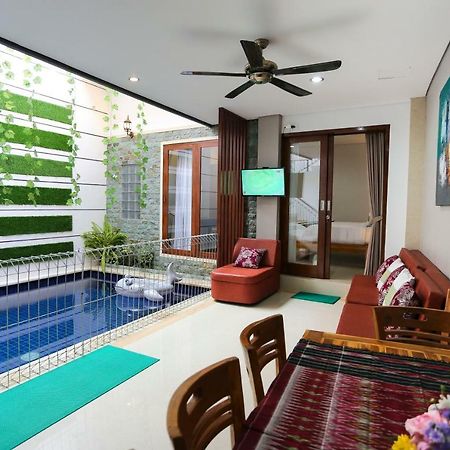 Family Villa Sanur Esterno foto